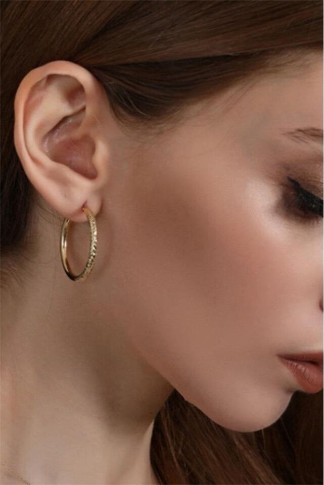 Altın Kristal Desenli Tasarım Halka Küpe