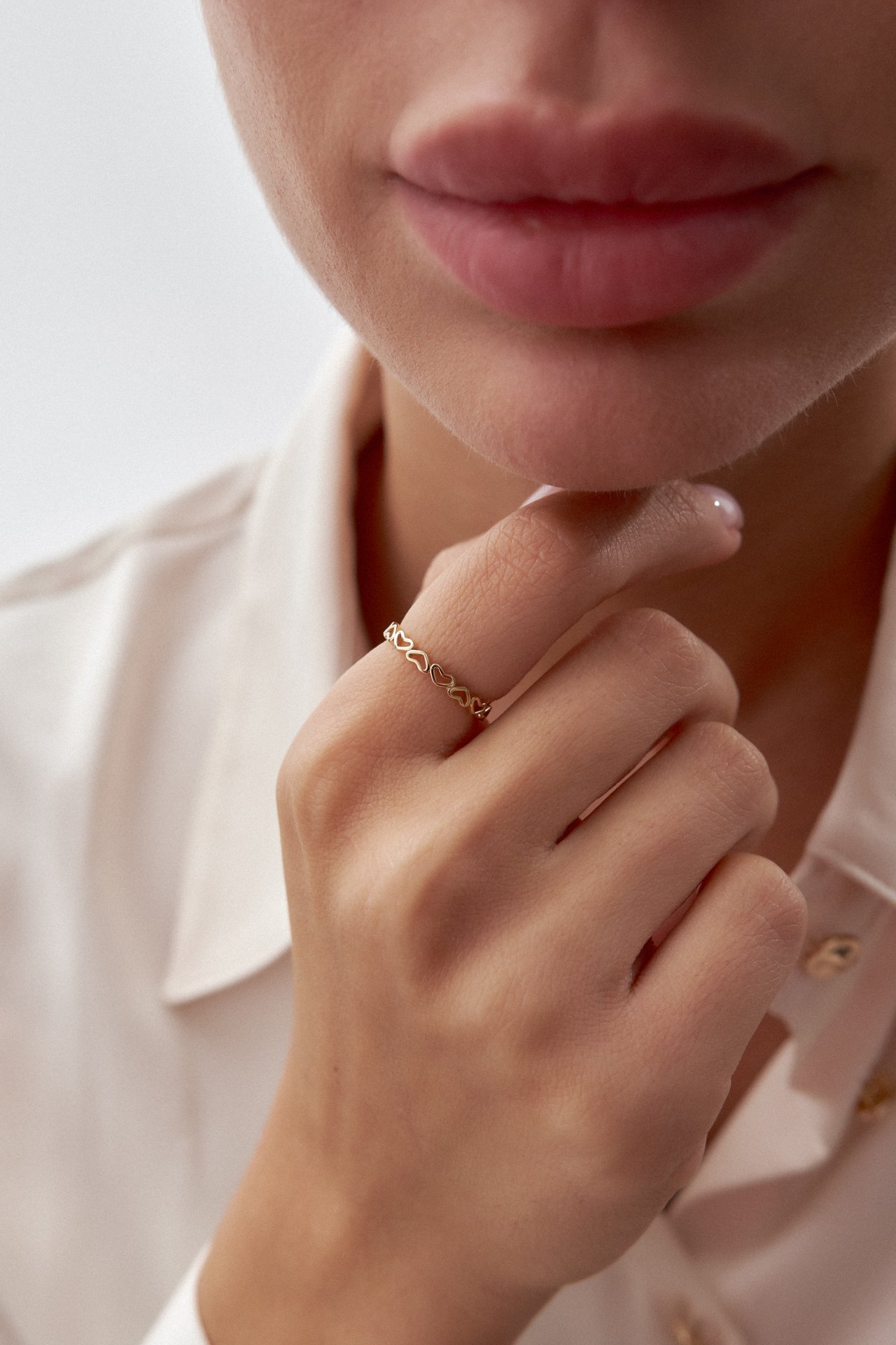 Altın Sıralı Kalpli Yüzük