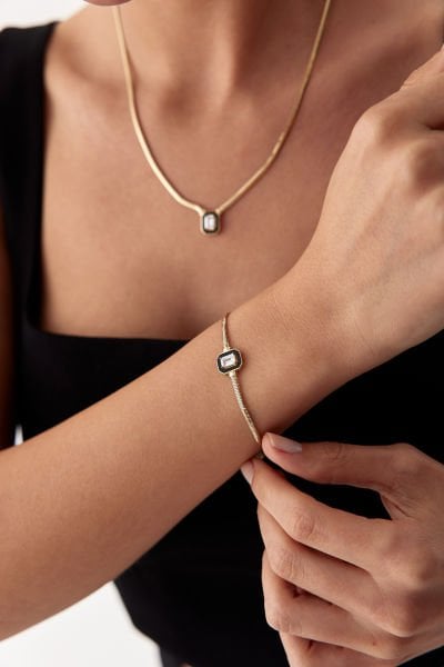 ALTIN SİYAH MİNELİ BAGET BİLEKLİK