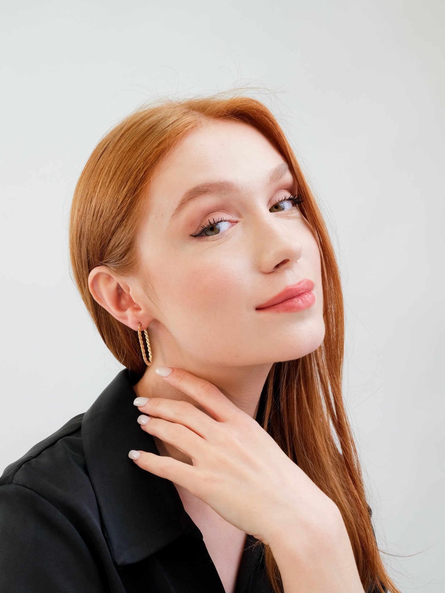 Altın Burgu Line Küpe