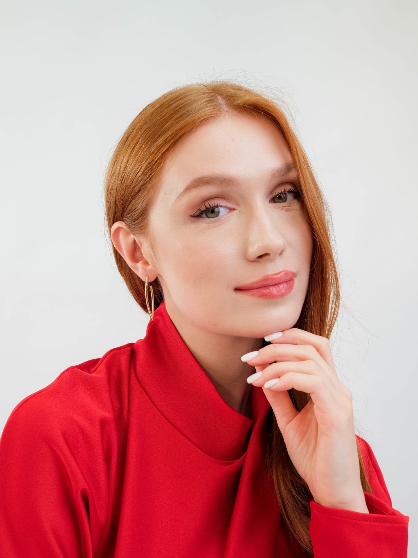 Altın Sade Şarnel Küpe