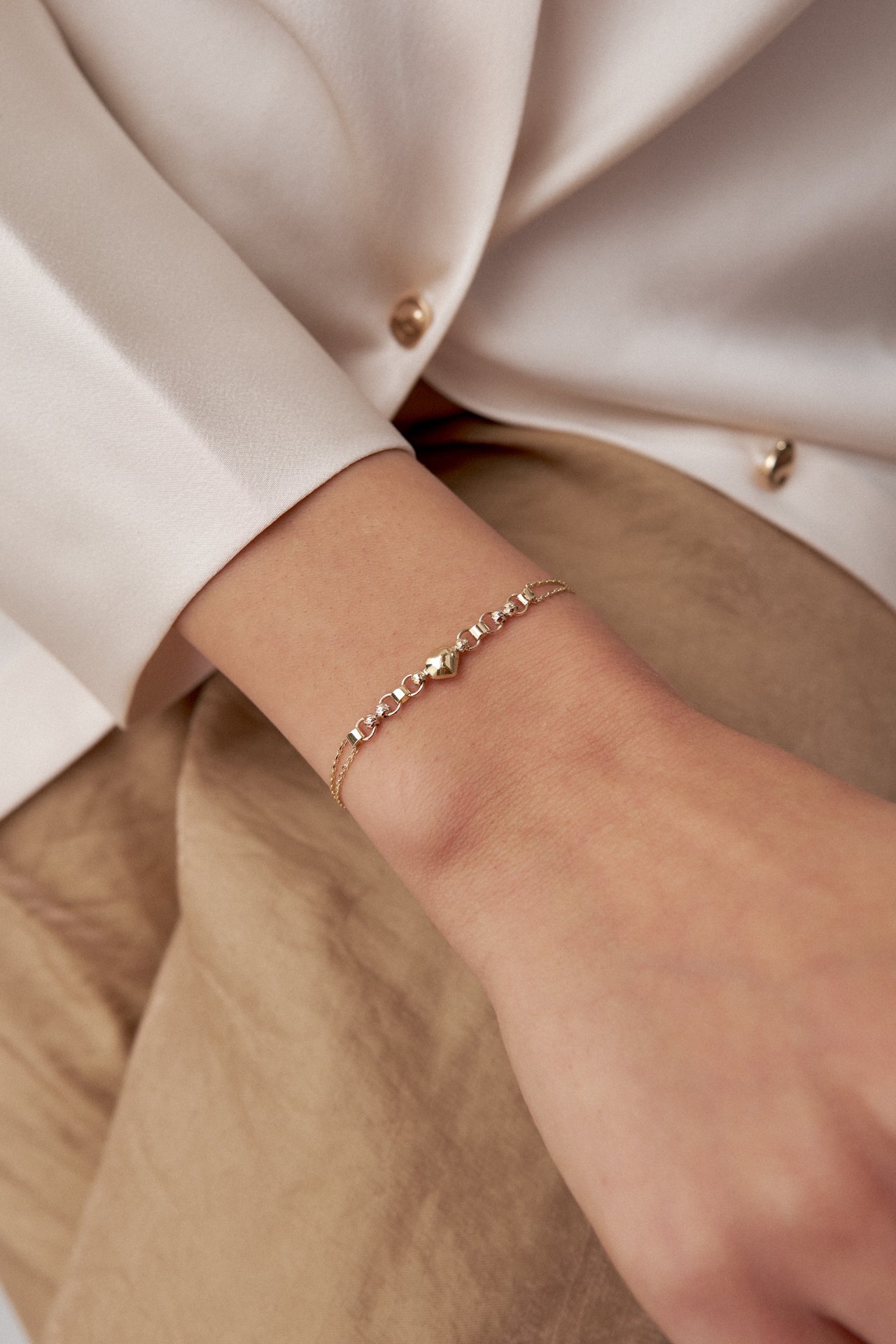 Altın Kalp Detaylı Bileklik