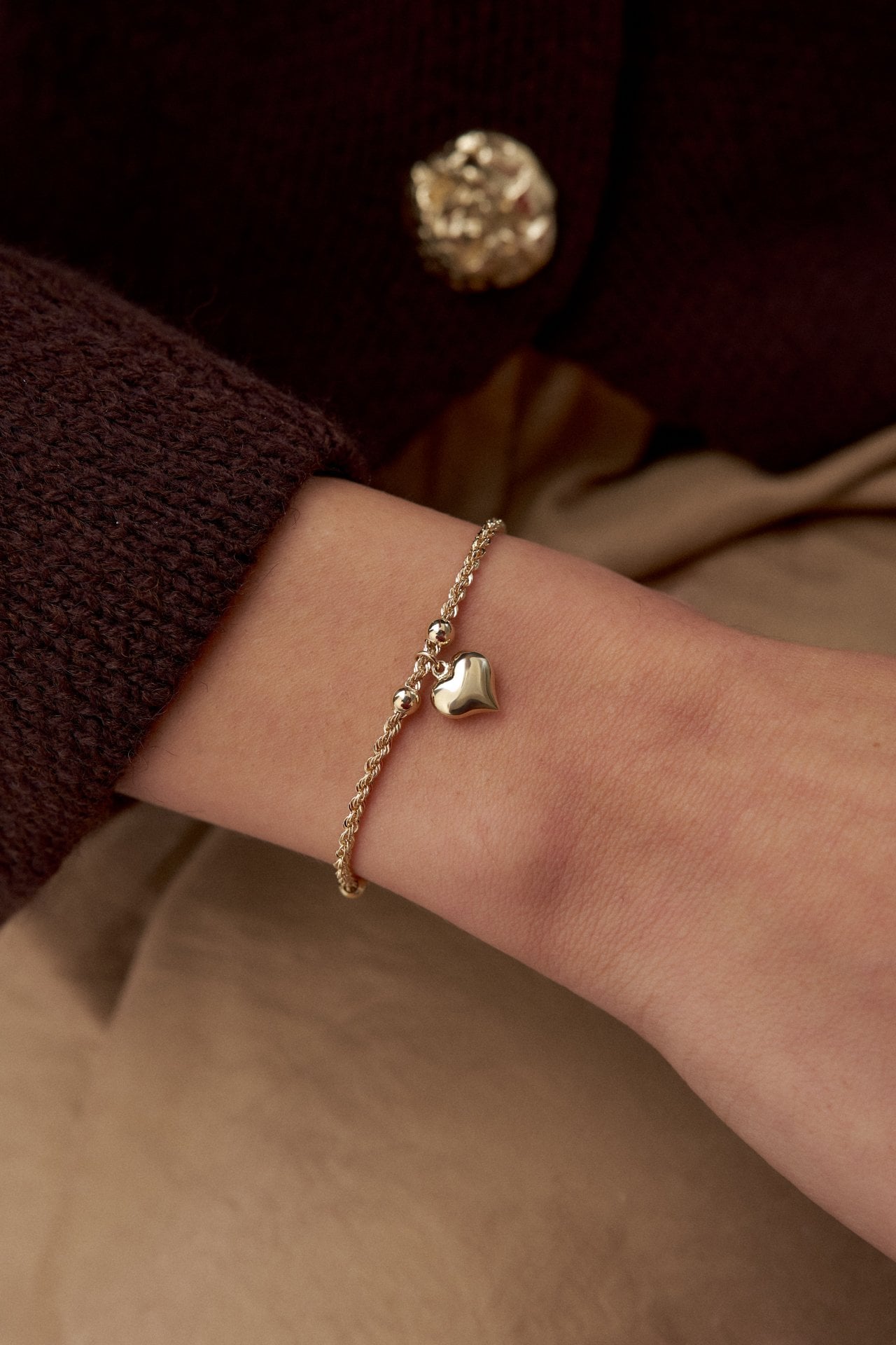 Altın Kalp Figürlü Hallow Bileklik