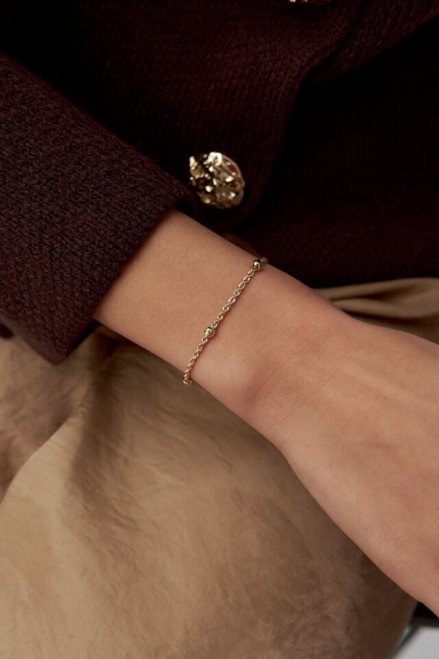 Altın Top Detaylı Hallow Bileklik