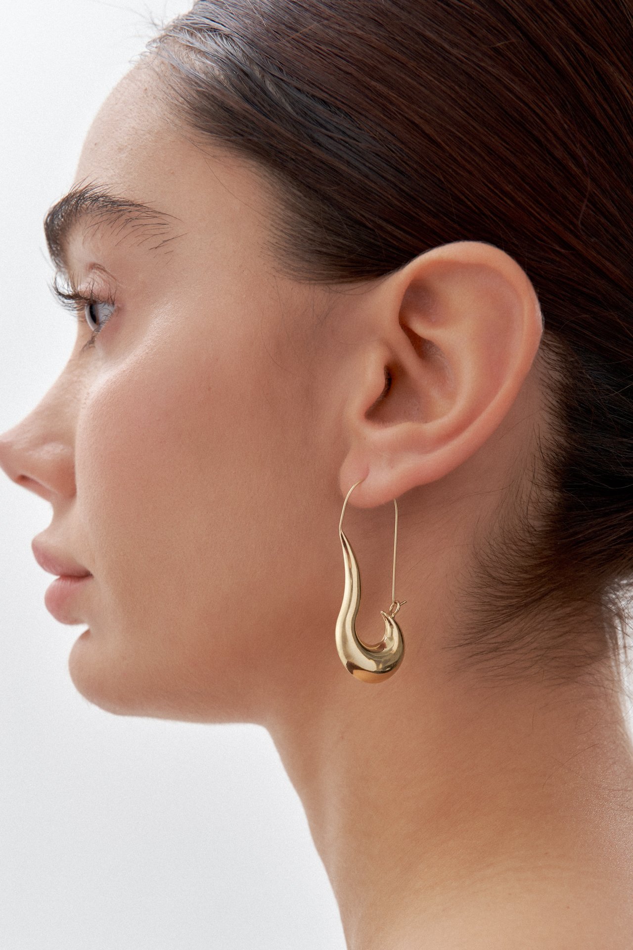 Altın Ters Formlu Kanca Kilitli Şarnel Küpe