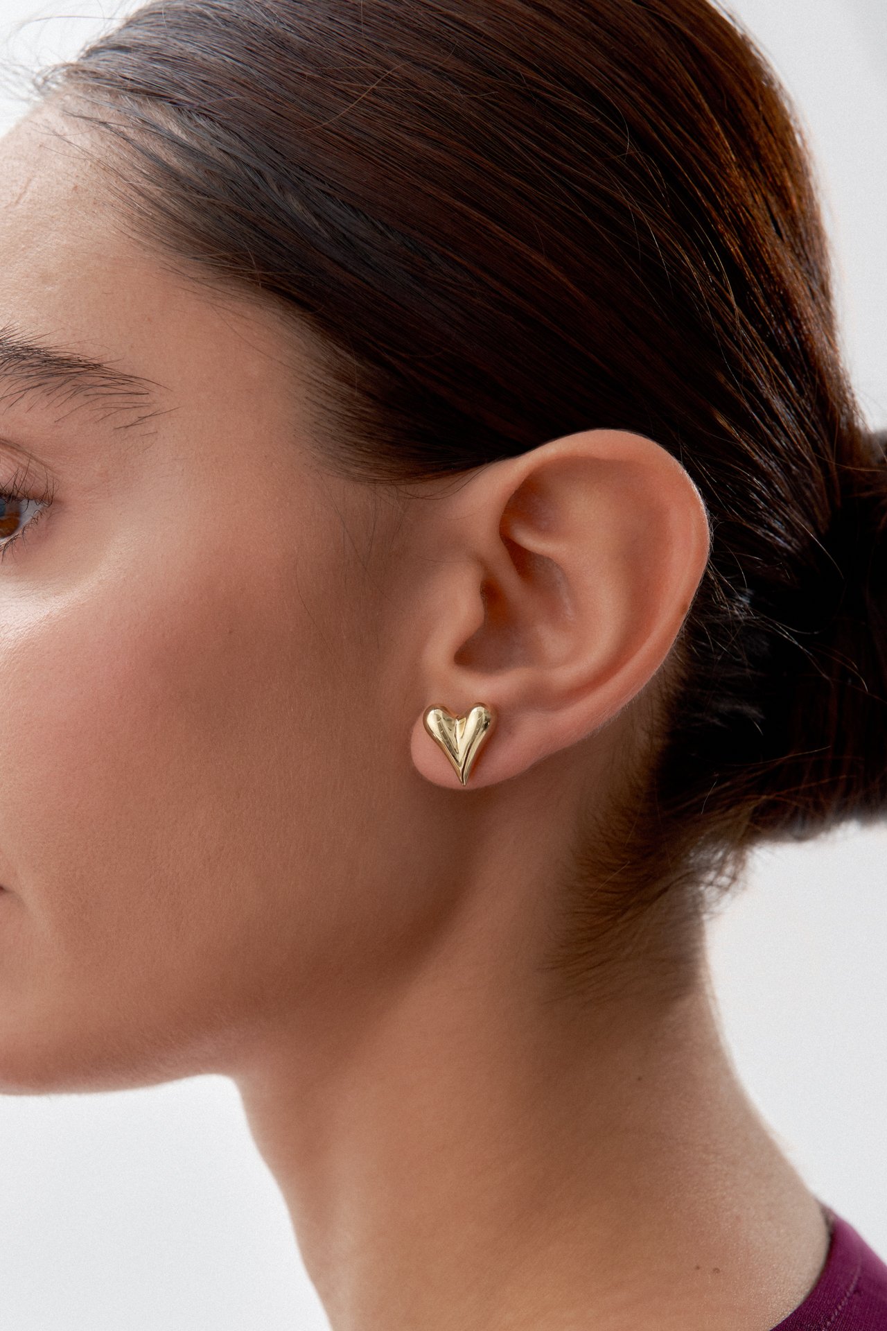 Altın Şarnel Kalp Çivili Küpe