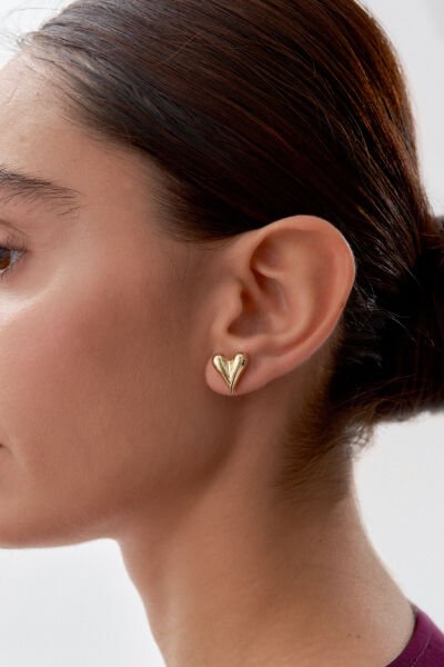 Altın Şarnel Kalp Çivili Küpe