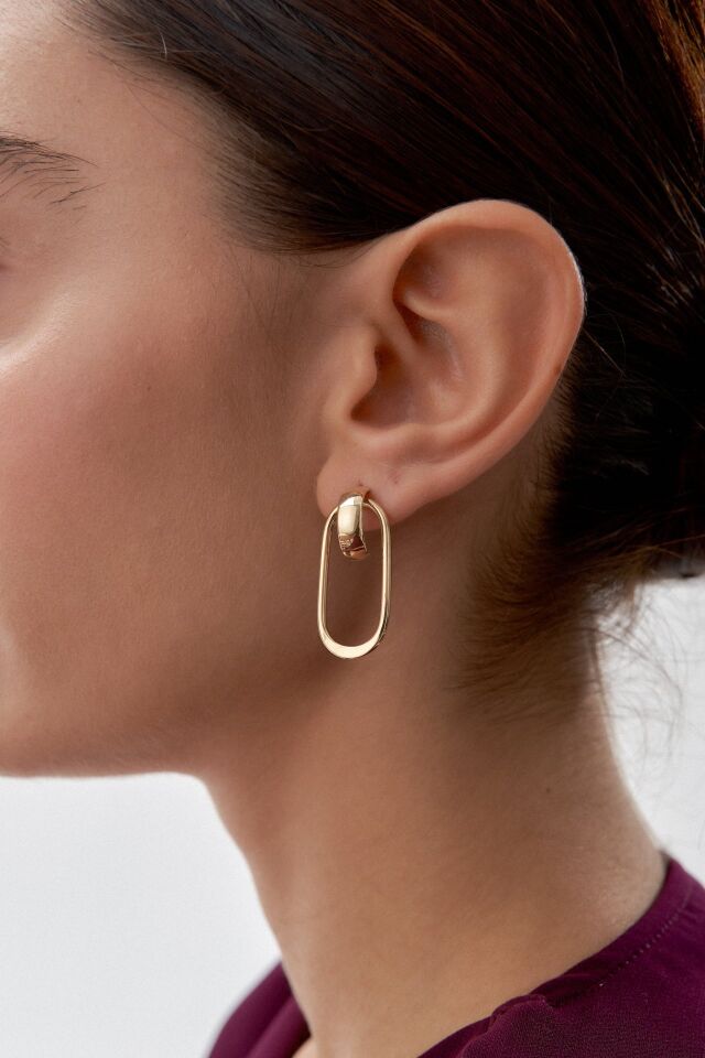 Altın Paperclip Detaylı Şarnel Küpe