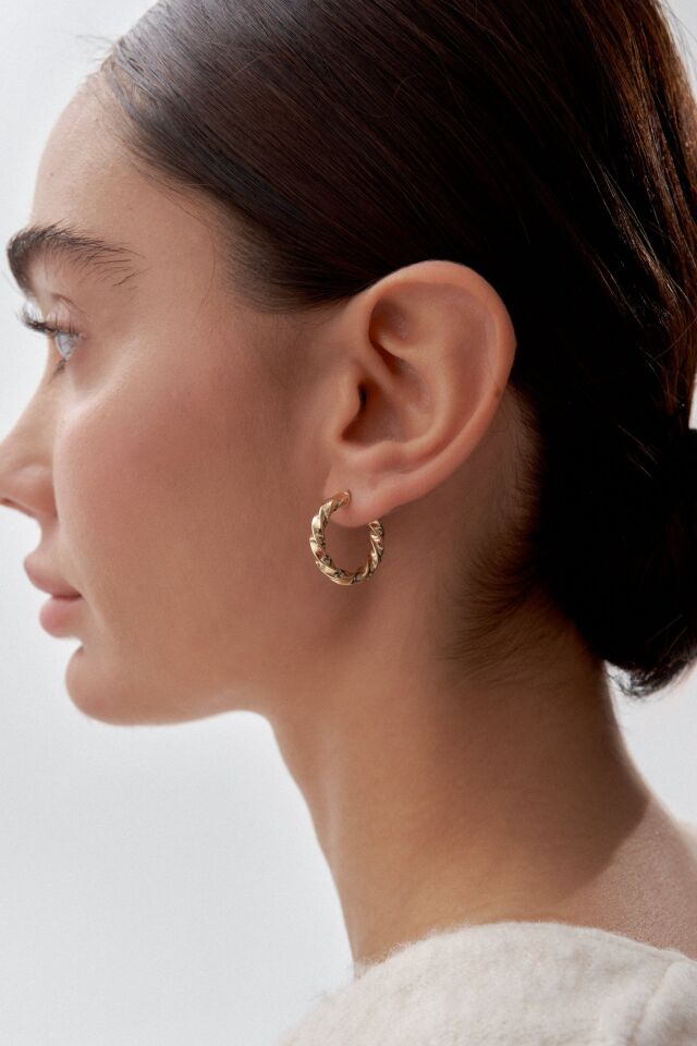 Altın Burgu Şarnel Küpe