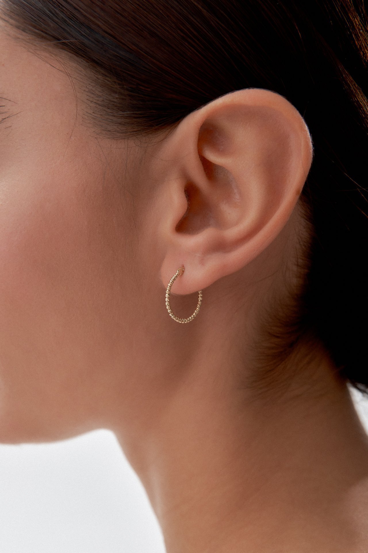 Altın Minimal Halka Dorika Küpe