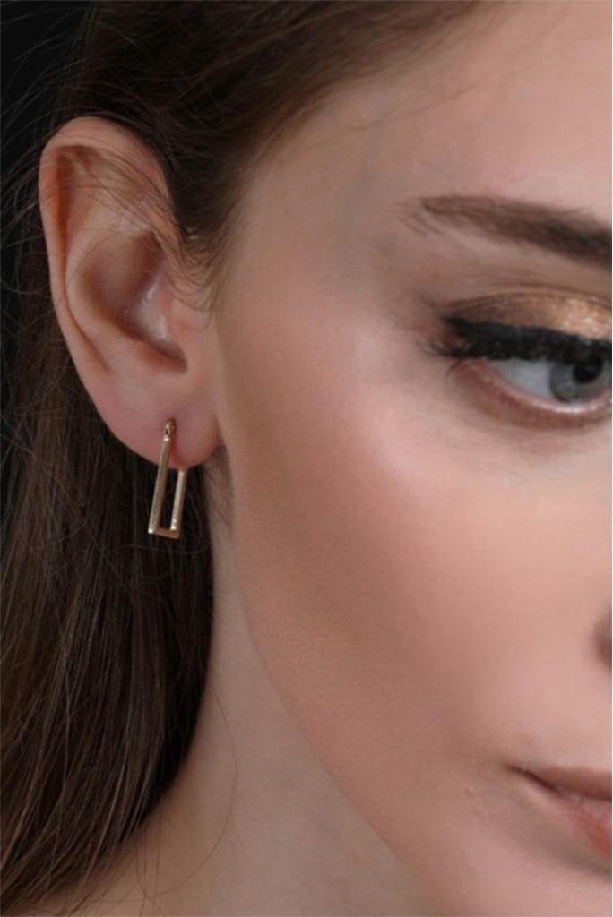 Altın Tasarım Sade Dikdörtgen Küpe