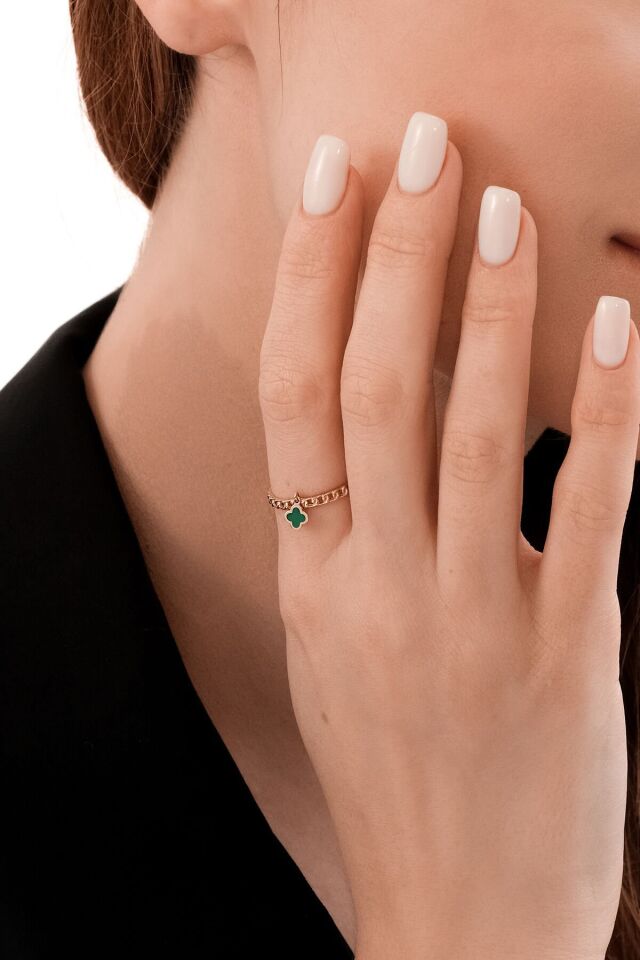 Altın Sallantılı Yonca Yüzük