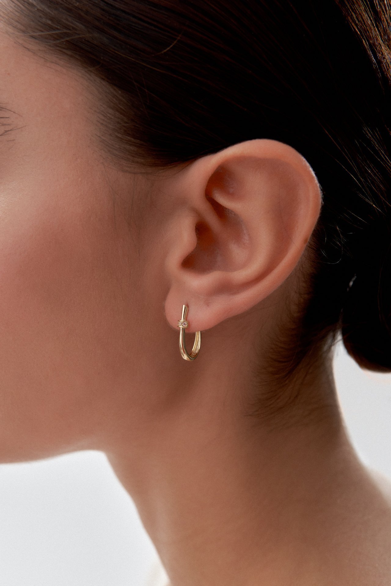 Altın Mini Taşlı Döküm Küpe