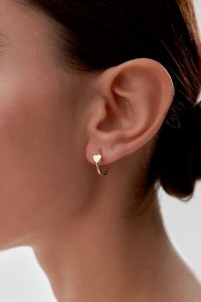 Altın Taşsız Mini Kalp Detaylı Küpe