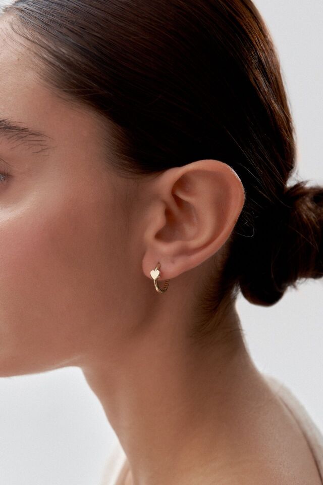 Altın Taşsız Mini Kalp Detaylı Küpe