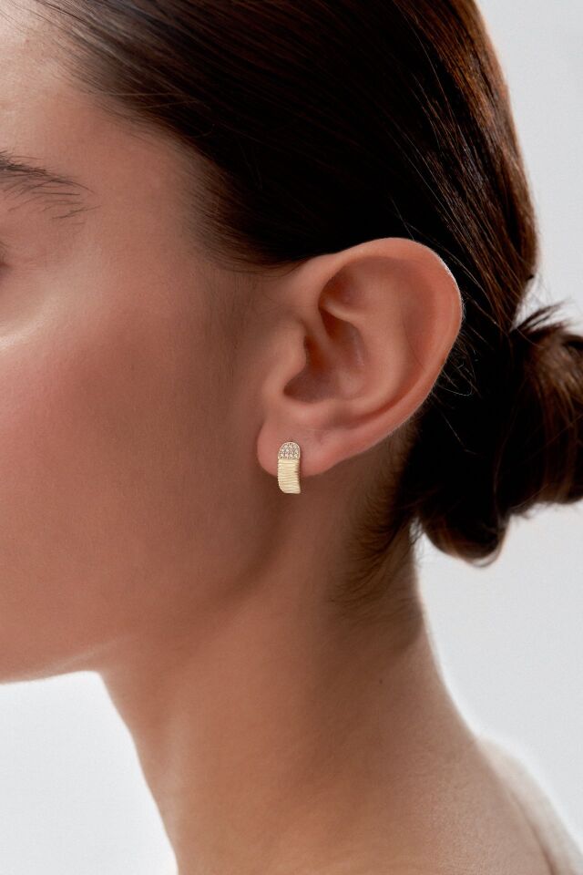 Altın Mini Taşlı Dikey Bar Küpe