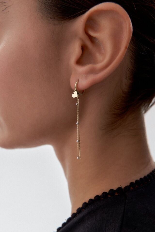 Altın Kalp Detaylı Zincirli Küpe