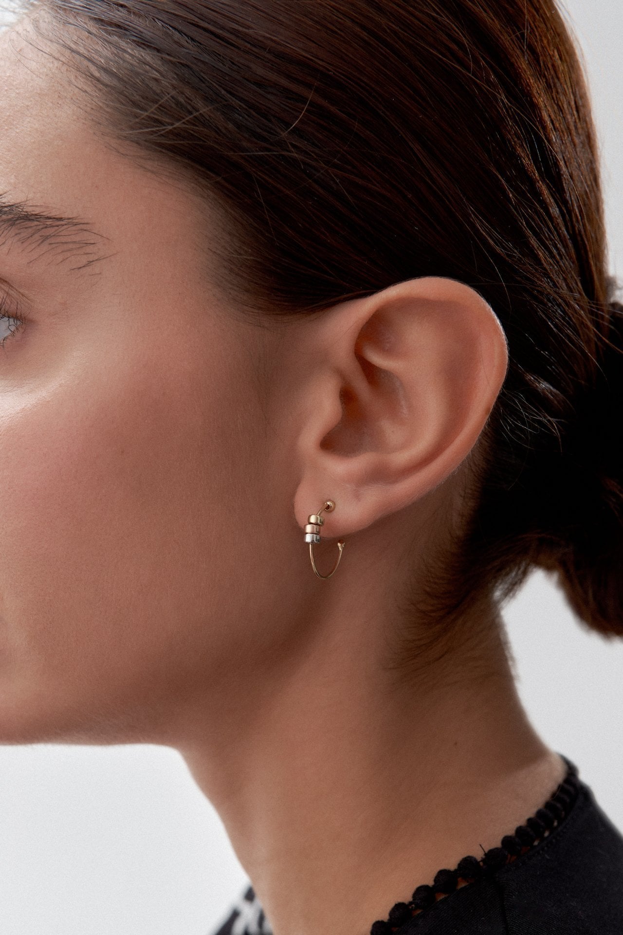 Altın Dorika Çivili Küpe