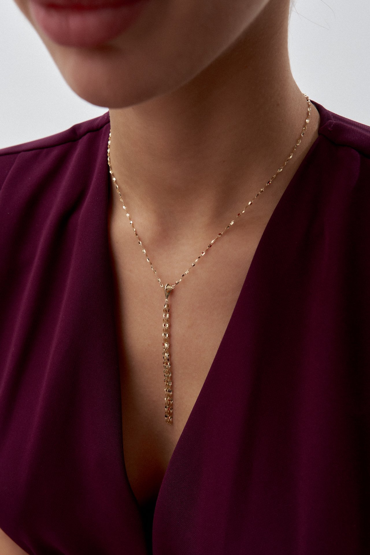 Altın Sallantılı Y Kolye